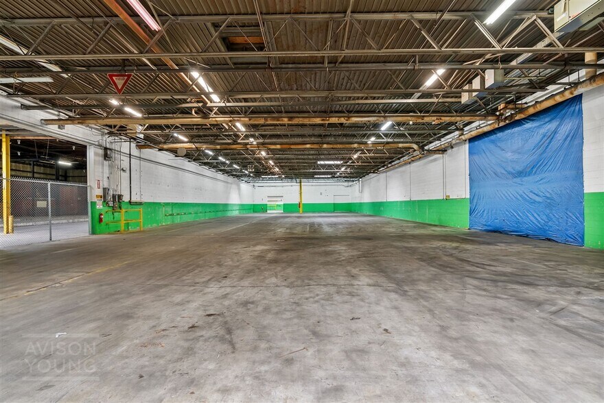 More Photos Of 300 S Main St, Mauldin Warehouse For Sale