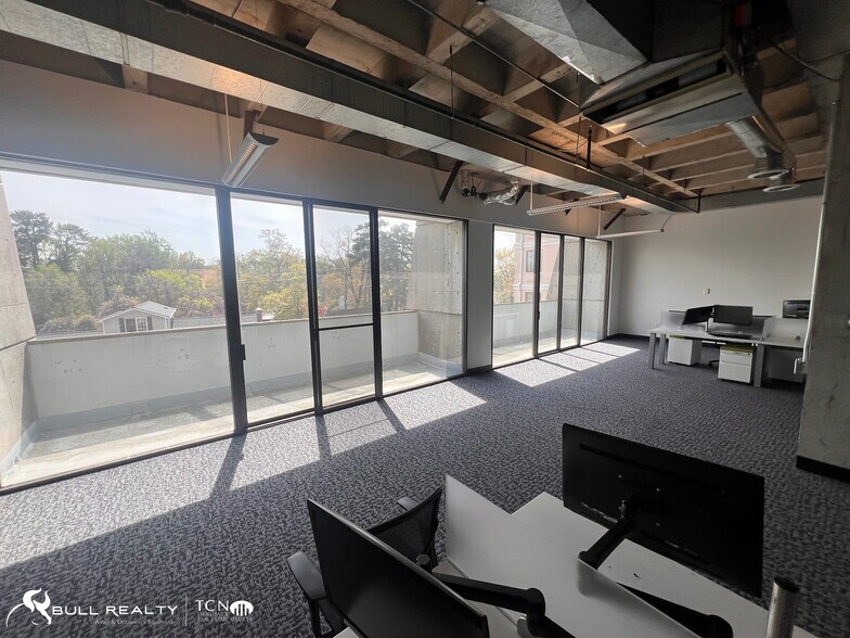 More Photos Of 550 Pharr Rd NE, Atlanta Office For Sale