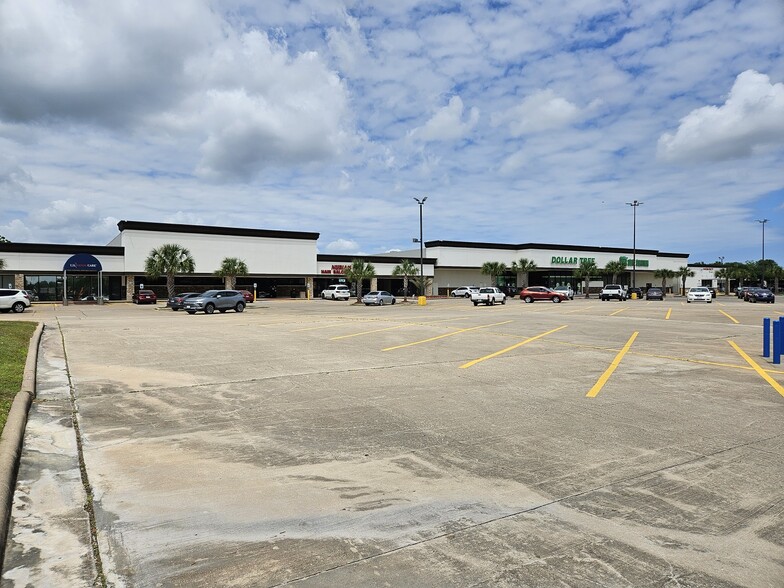 Primary Photo Of 3210-3354 E FM 528 Rd, Friendswood Unknown For Lease