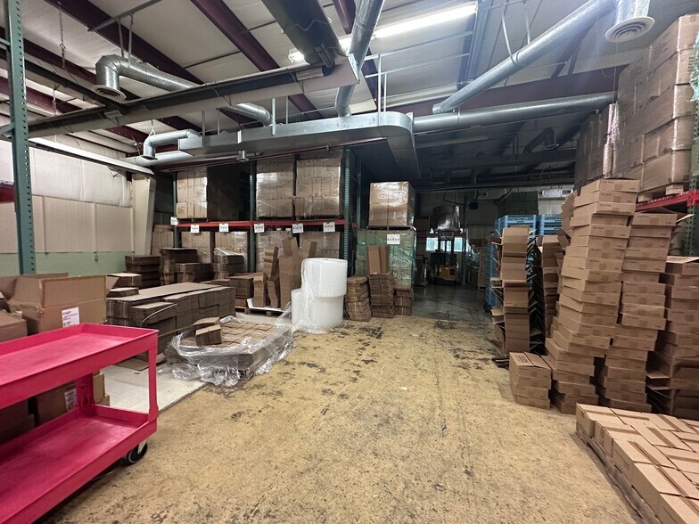 More Photos Of 2883 Aero Park Dr, Traverse City Warehouse For Sale