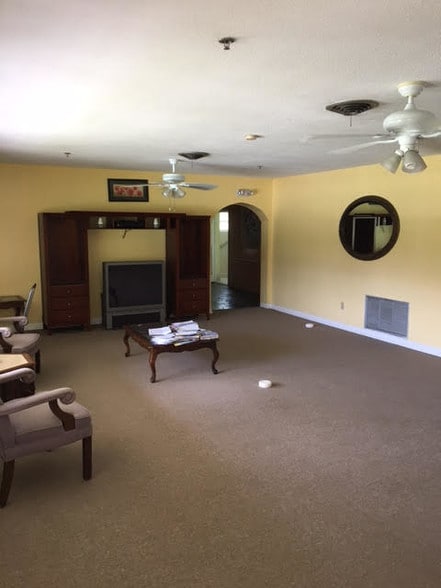 More Photos Of 4707 Oleander Ave, Fort Pierce Assisted Living For Sale