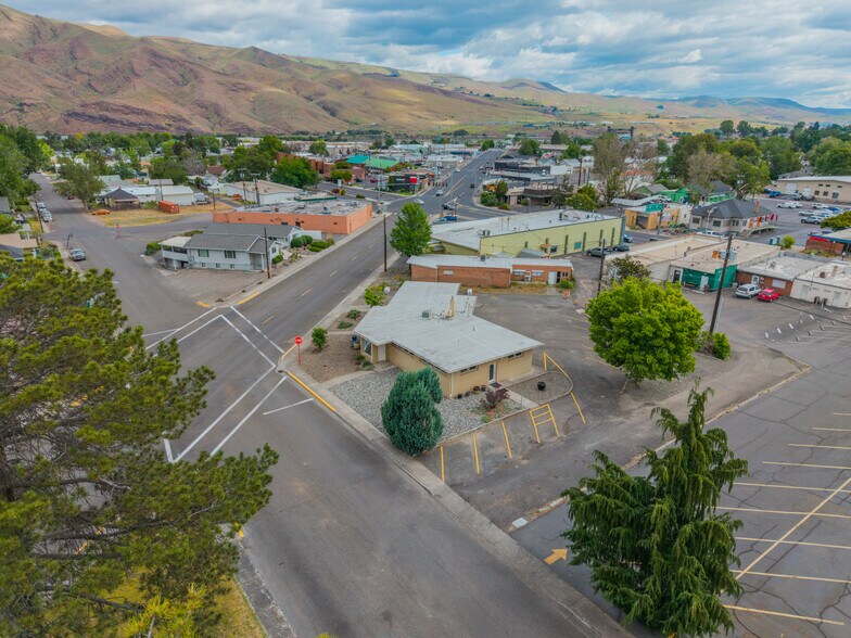 More Photos Of 619 Diagonal St, Clarkston Medical For Sale