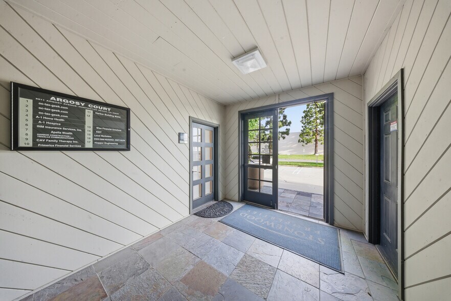 More Photos Of 5011 Argosy Ave, Huntington Beach Loft Creative Space For Sale