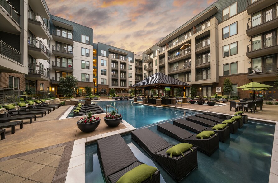 More Photos Of 4646 Amesbury Dr, Dallas Apartments For Lease