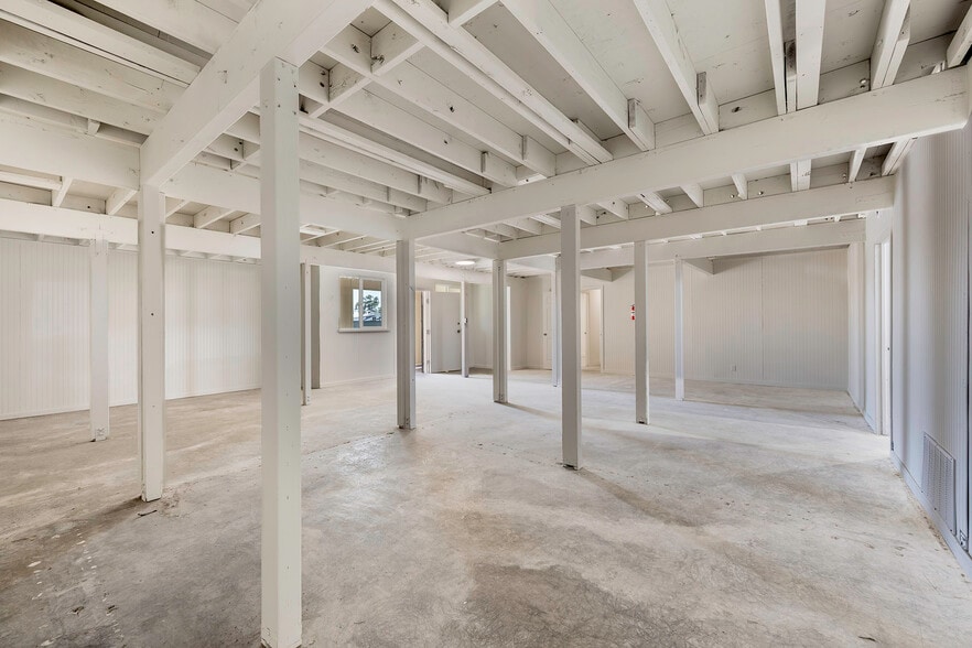 More Photos Of 133 W 155th St, Gardena Manufacturing For Sale