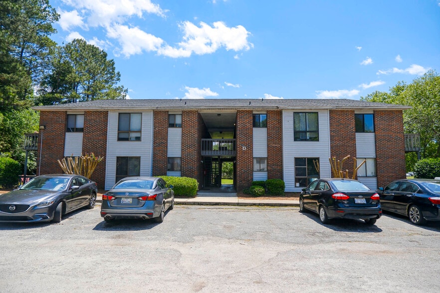 More Photos Of 100 Highland Forest Dr, Greenwood Apartments For Sale