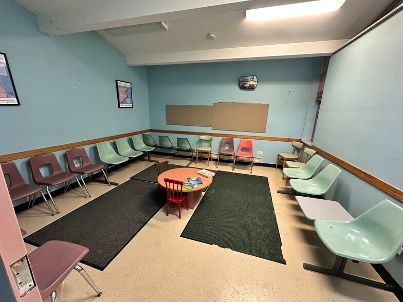 More Photos Of 1400 S Austin Blvd, Cicero Shelter For Sale