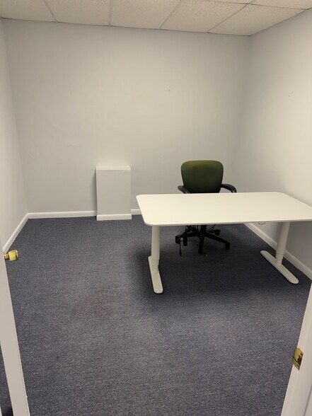 More Photos Of 120 E New York Ave, Deland Storefront Retail Office For Lease