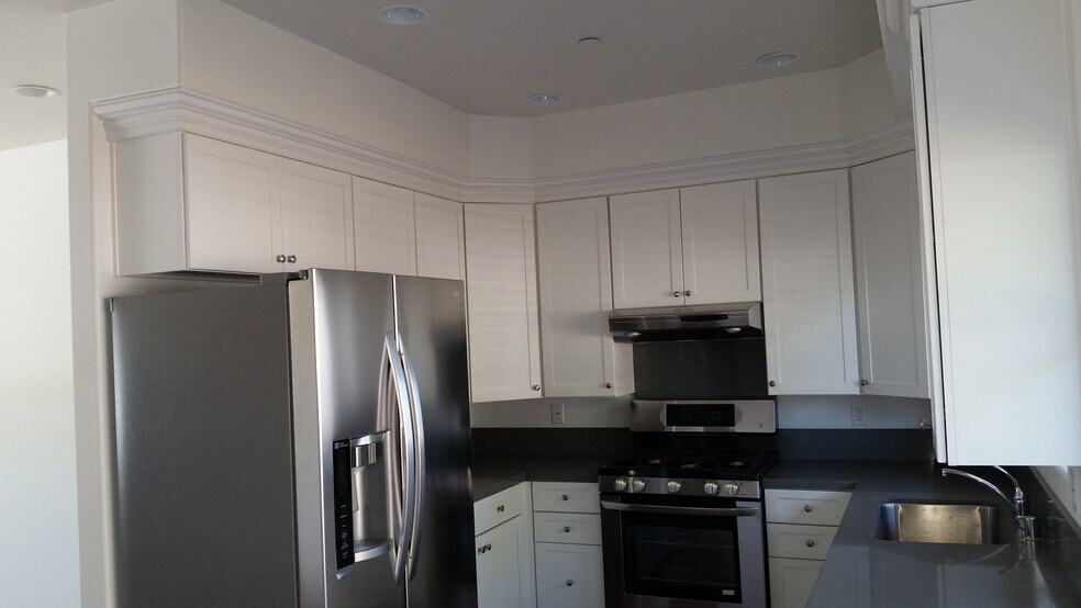 More Photos Of 1378-1380 Patricia Ave, Simi Valley Apartments For Sale