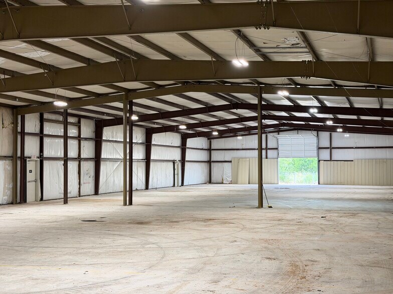 More Photos Of 1901 SE 29th St, Oklahoma City Manufacturing For Sale