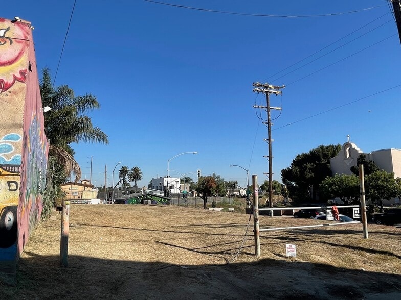 More Photos Of 3193 Imperial Ave, San Diego Freestanding For Lease