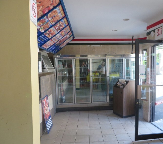 More Photos Of 1011 E 2nd St, Plainfield Storefront For Sale