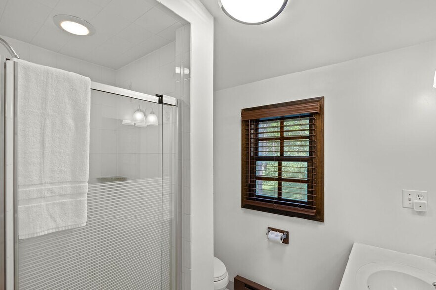 More Photos Of 40 Hospital Rd, Gettysburg Hotel For Sale