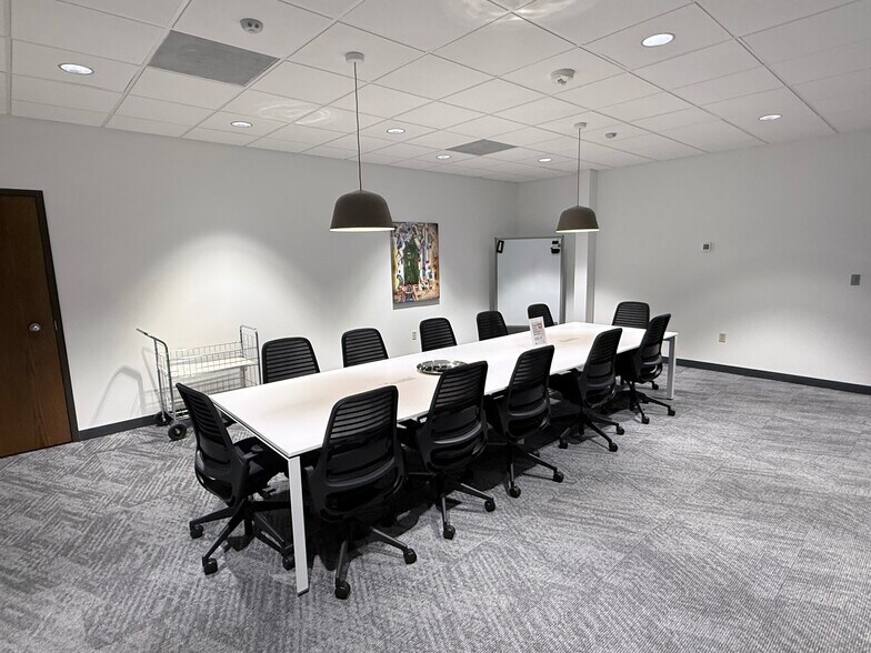 More Photos Of 1408 Fort Crook Rd, Bellevue Office For Sale