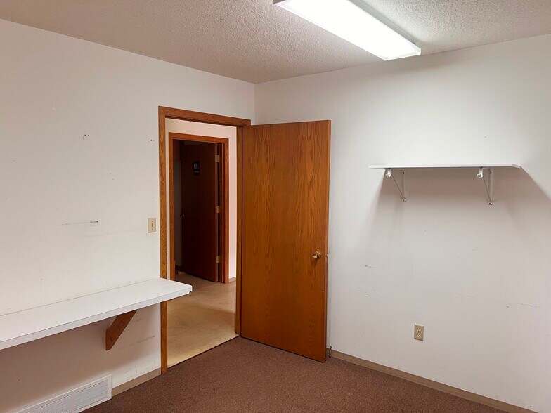 More Photos Of 516 NW 6th St, Brainerd Office For Lease