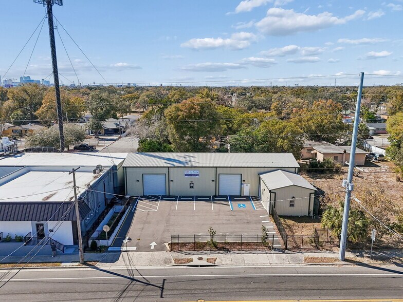 More Photos Of 2820 N 34th St, Tampa Warehouse For Lease