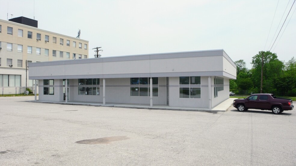 More Photos Of 7503 Annapolis Rd, Hyattsville Storefront Retail Office For Sale