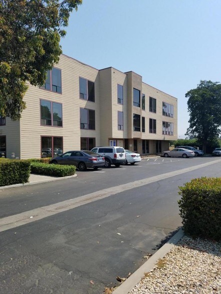 More Photos Of 426 Barcellus Ave, Santa Maria Medical For Lease