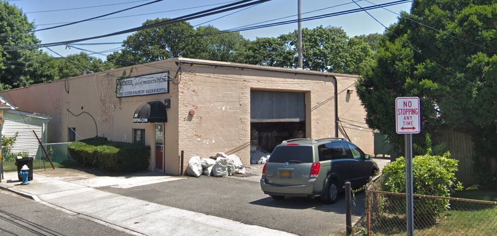 More Photos Of 241 Mill St, Lawrence Warehouse For Sale