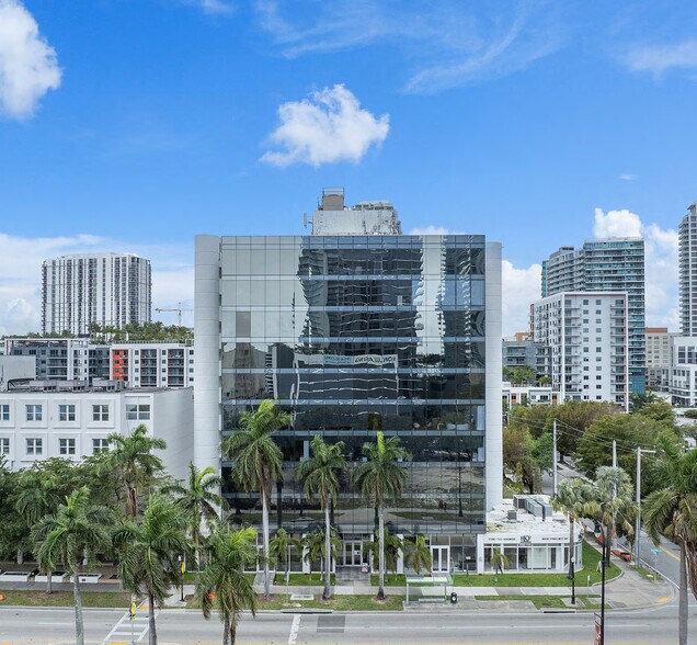 More Photos Of 3050 Biscayne Blvd, Miami Office For Lease