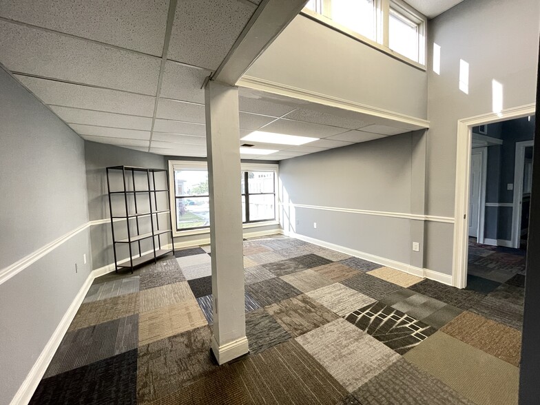 More Photos Of 200 Frandorson Cir, Apollo Beach Office For Lease