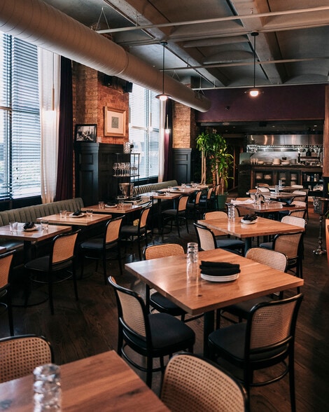 More Photos Of 115 N Carpenter St, Chicago Apartments For Lease