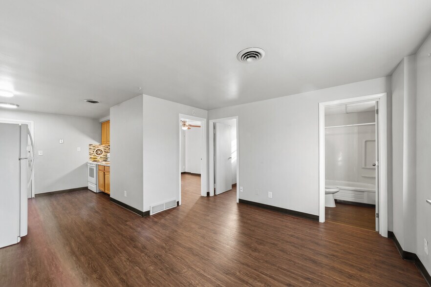 More Photos Of 1105 2nd Ave, Akron Apartments For Sale