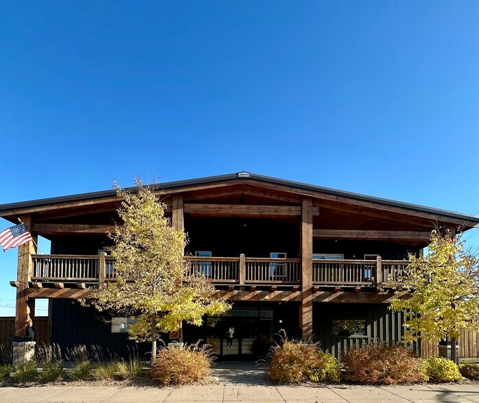 Primary Photo Of 616 Tower Ave, Superior Office For Lease