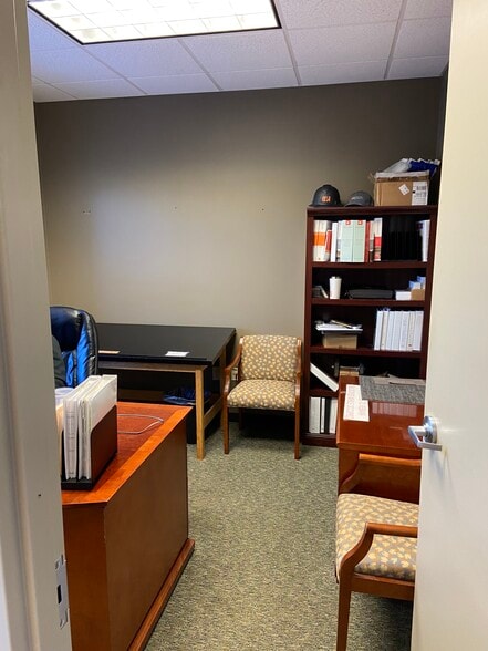 More Photos Of 256 Seaboard Ln, Franklin Medical For Sale