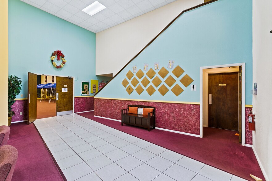 More Photos Of 3601 E Moody Blvd, Bunnell Religious Facility For Sale
