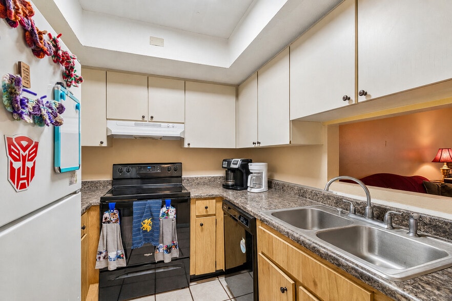 More Photos Of 3132 Bloomingdale Villas Ct, Brandon Apartments For Sale