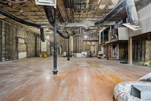 More Photos Of 408 Dousman St, Green Bay Storefront Retail Residential For Sale