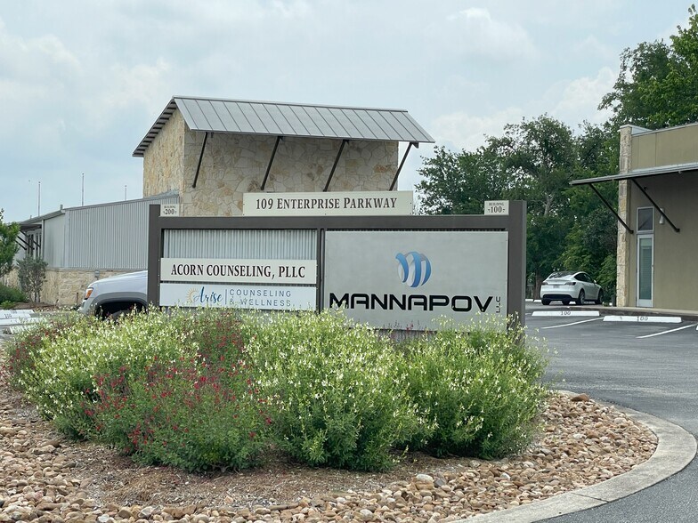 More Photos Of 109 Enterprise Pky, Boerne Loft Creative Space For Lease