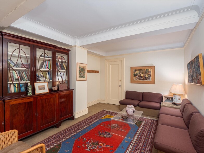 More Photos Of 910 Park Ave, New York Apartments For Lease