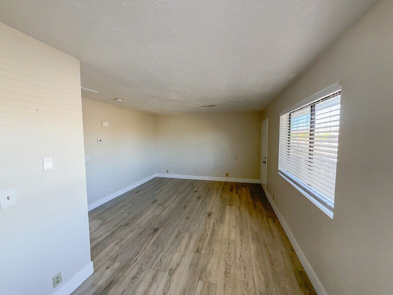 More Photos Of 126 E 1st North St, Mesquite Multifamily For Sale