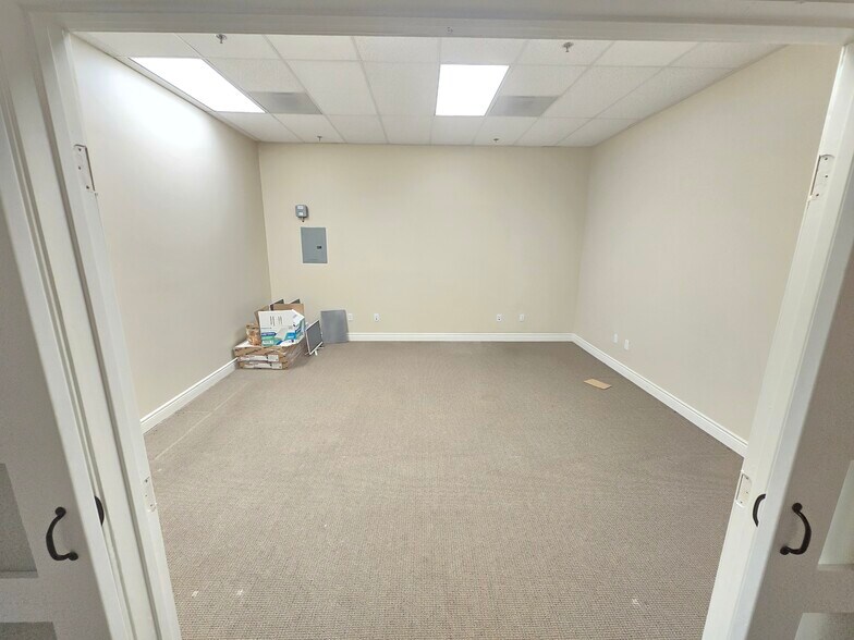 More Photos Of 8237 Rochester Ave, Rancho Cucamonga Medical For Lease