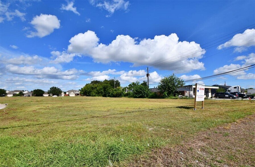 0 Brentwood Park And Hiram Clarke Drive, Houston, TX 77045 Land For