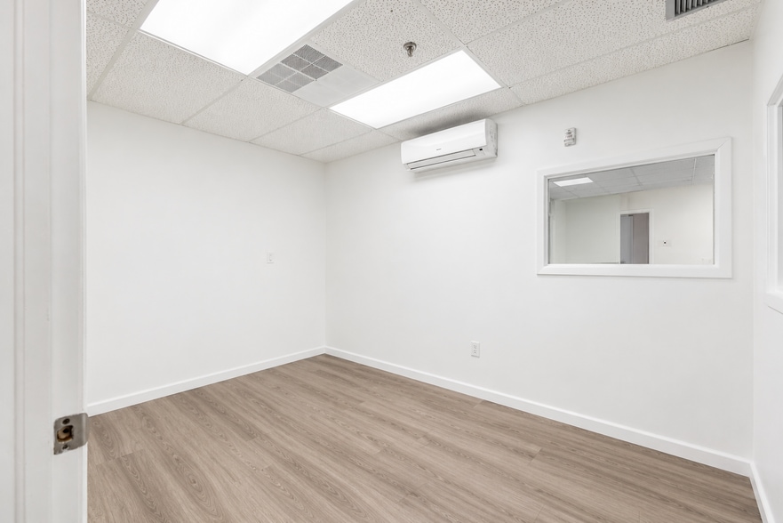 More Photos Of 5040 NW 7th St, Miami Medical For Lease