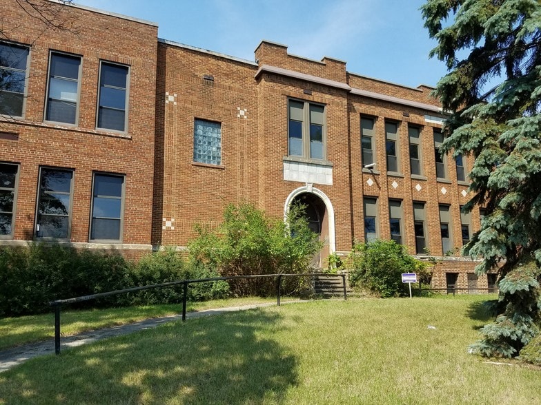 More Photos Of 110 Pearl St, Oscoda Schools For Sale