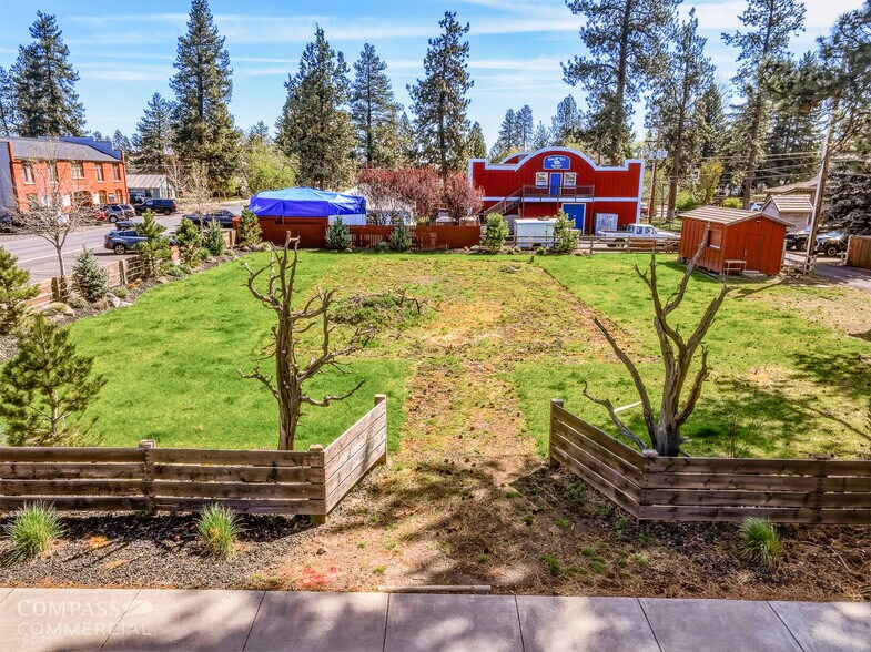 More Photos Of 301 E Main Ave, Sisters Land For Sale