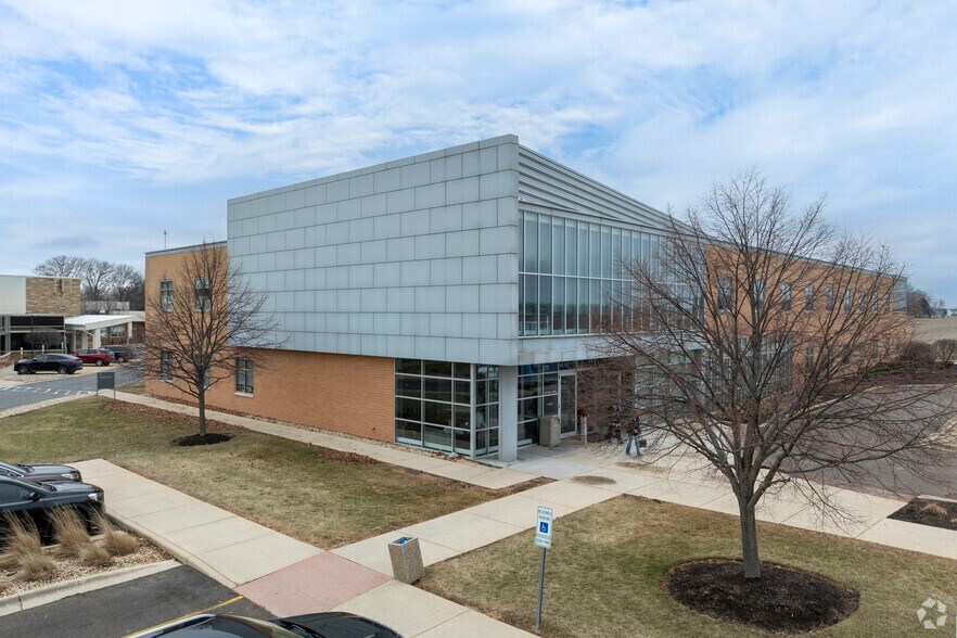 Primary Photo Of 1310 Main St, Sandwich Medical For Lease