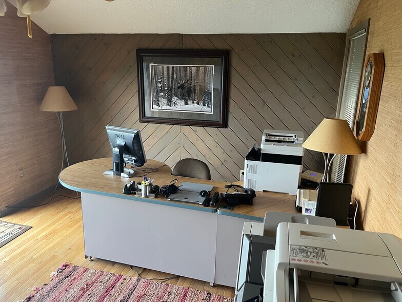 More Photos Of 3026 Beech Mountain Pky, Banner Elk Office Residential For Sale