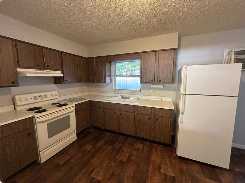 More Photos Of 3025 54th St S, Gulfport Apartments For Sale