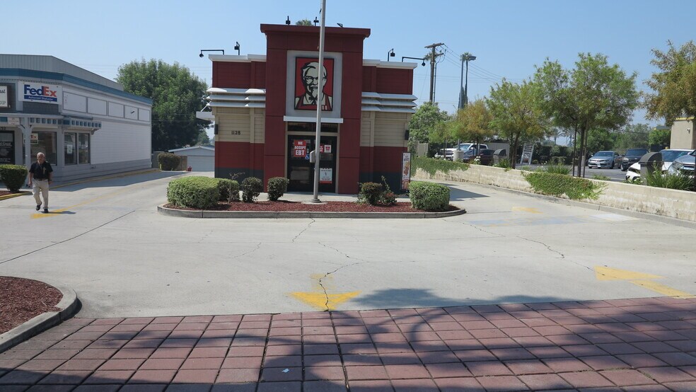 More Photos Of 1128-1164 Huntington Dr, Duarte Freestanding For Sale