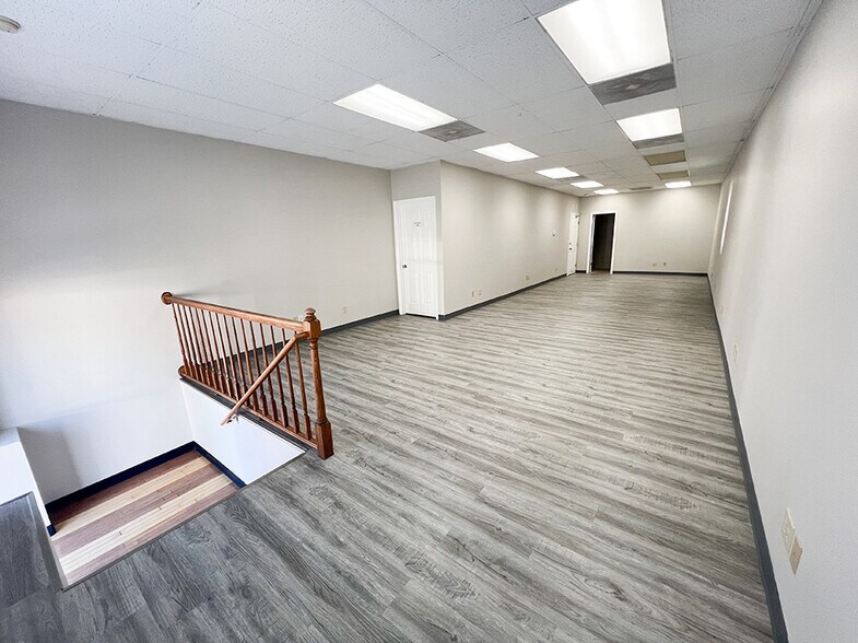 More Photos Of 305-309 N Illinois St, Belleville Storefront Retail Residential For Sale