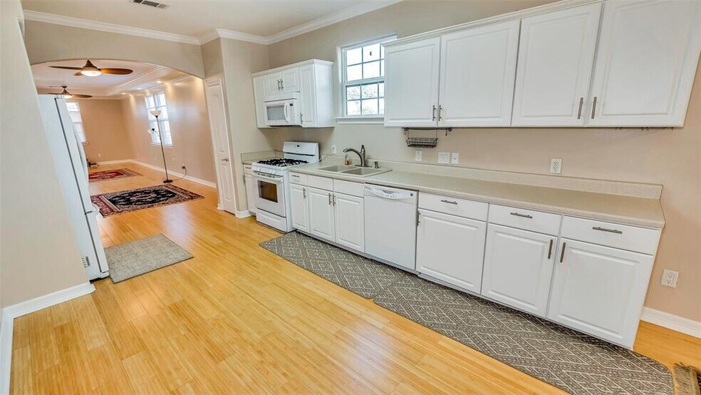 More Photos Of 4513 Nolda St, Houston Office Residential For Sale