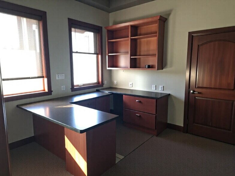 More Photos Of 1208 Eagleridge Blvd, Pueblo Healthcare For Lease
