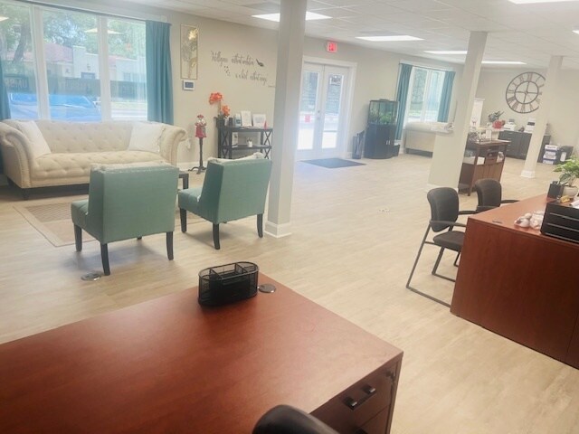 More Photos Of 1309 N Wheeler St, Plant City Office For Sale