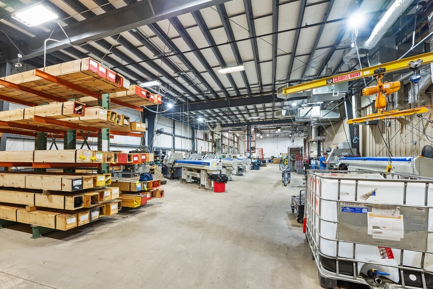 More Photos Of 2 Sunshine Blvd, Ormond Beach Light Distribution For Lease