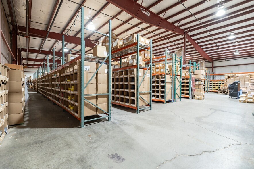 More Photos Of 44 Mitchell Rd, Ipswich Warehouse For Lease